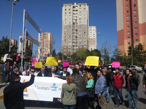 Küçükçekmece halkı Ensar Vakfını protesto etti