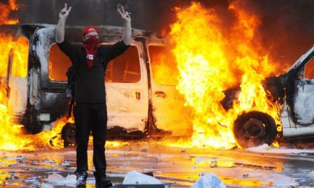 Belçikada onbinlerce işçi sokağa çıktı