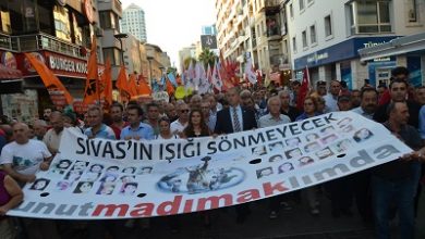 İzmir 2 Temmuz Sivas anması