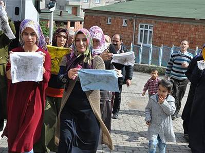 Dilovasında kömür ocakları protesto edildi