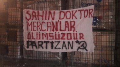 partizan pankart astı